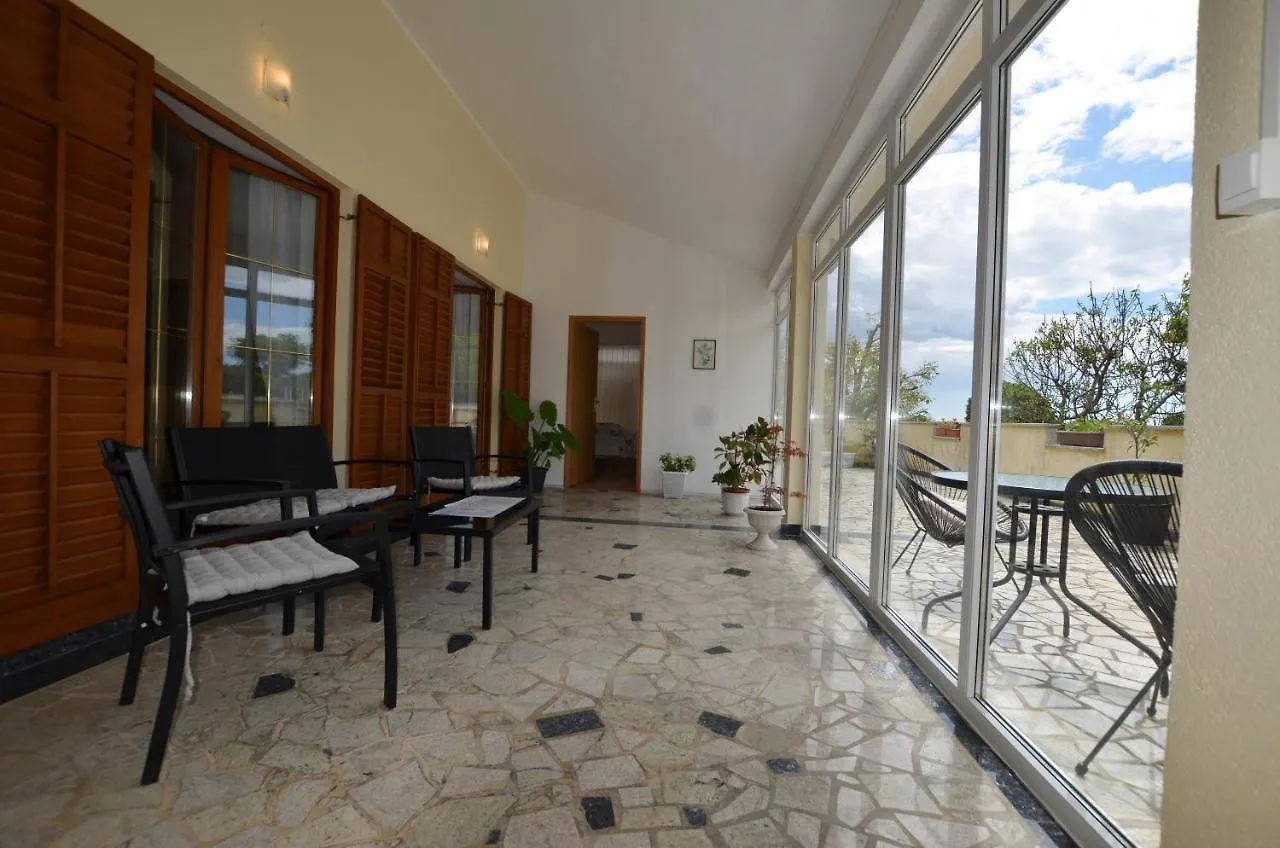 Zminj Apartments