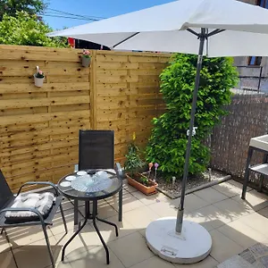 Studio City With Free Parking Appartamento Pola
